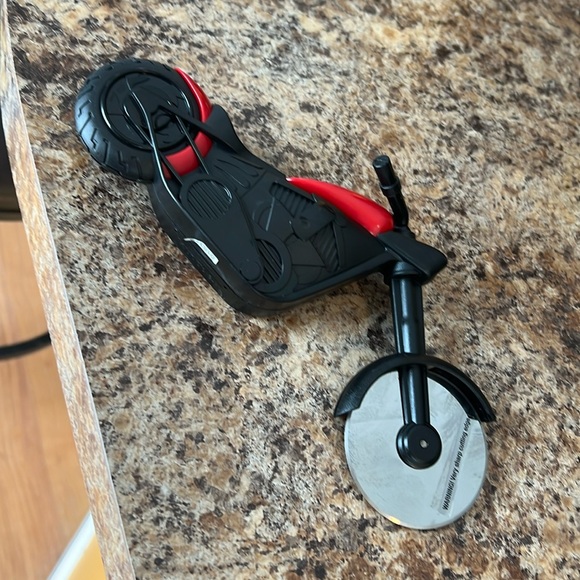 Amazon Other - Motorcycle Pizza cutter pizza chopper